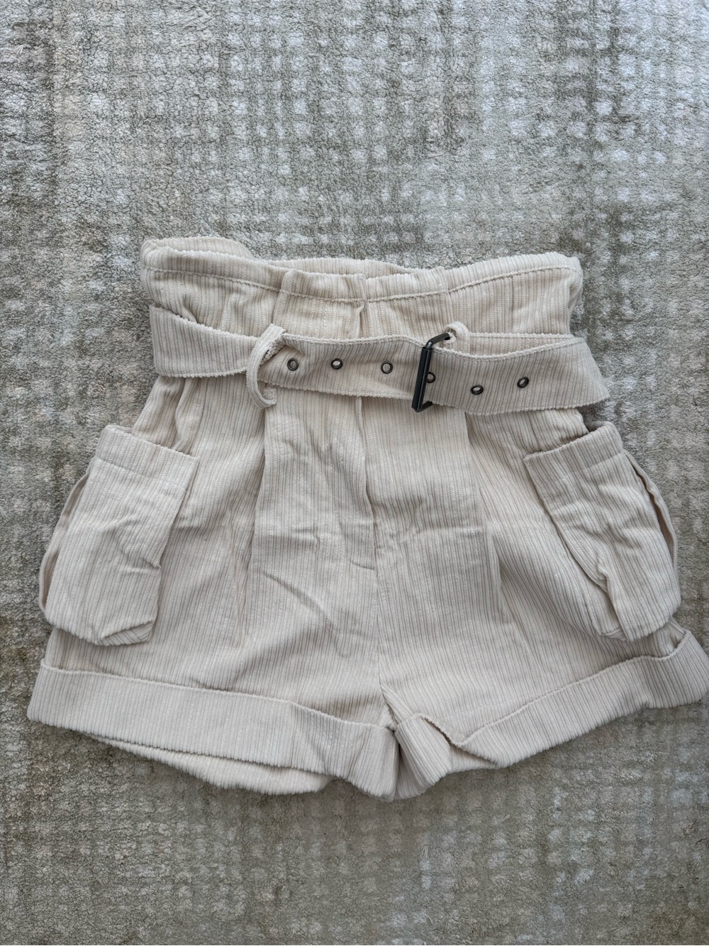 2Two high-Waist Cream Corduroy Paperbag Shorts with Belt